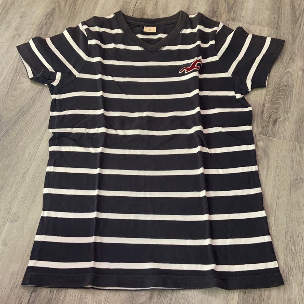 Barely worn Hollister tee
